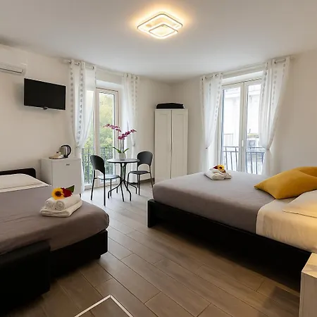 Vibes Pensionat Neapel